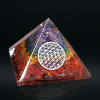 orgonite pyramide fleur de vie 7 chakras